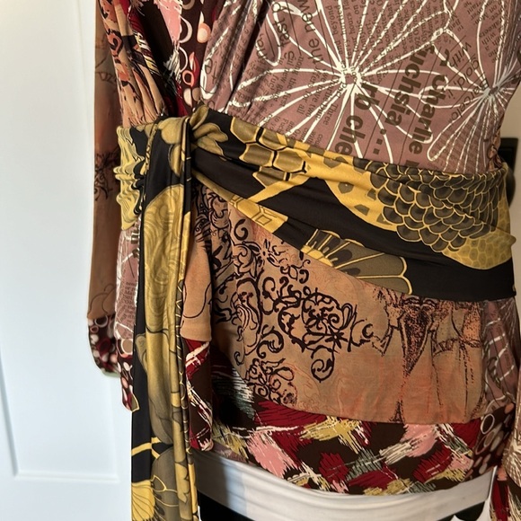 2 piece Tank top and belted over jacket “nothing matches” newspaper print fabric - Picture 4 of 17